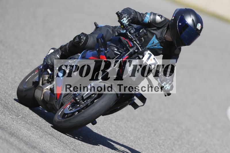 /05 07.04.2026 Cornu Master School ADR/Gruppe rot/17